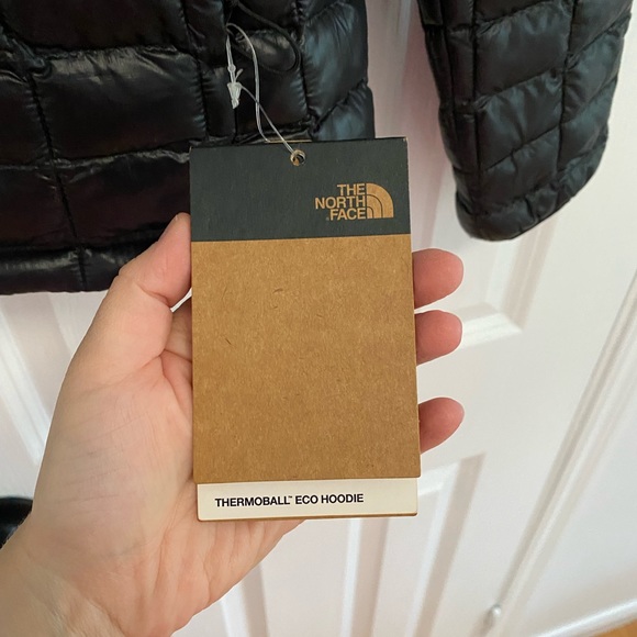 Brand new - The North Face Women's Eco Thermoball Hoodie - Picture 3 of 6